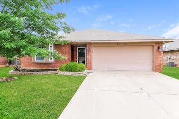 5541 CROOKED CREEK RD OKLAHOMA CITY, OK 73117